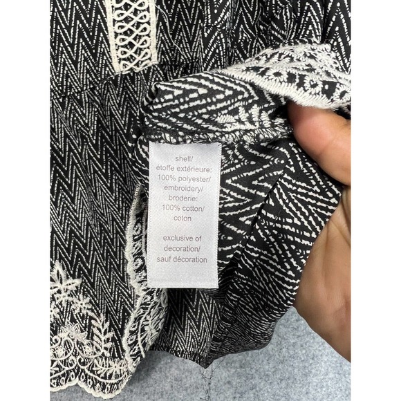 Maurices Blouse Women Extra Large Black V Neck Short Sleeve Flutter Sleeve Boho - Picture 4 of 9